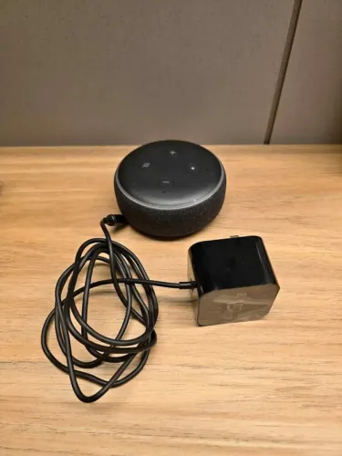 Caixa de Som Alexa Echo 3a Geração