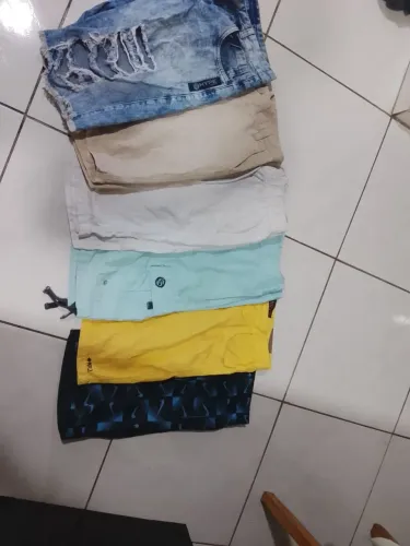 Vendo lote de roupa masculina 14 peças retirada jangurussu todas conservadas
