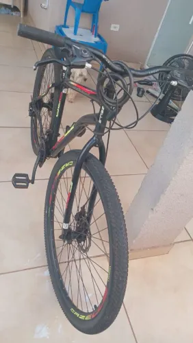 Bike aro 29 em ótimo estado.