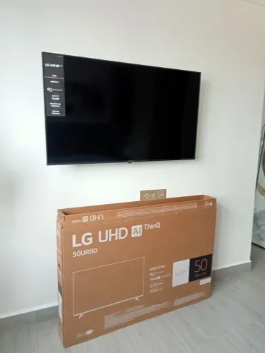 LG UHD AI ThinQ 50UR80 (50 polegadas) Linha UR80, com sistema webOS, HDR10