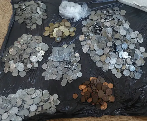 Moedas antigas DVERSOS PAISES DIVERSAS DATAS LEIA O ANUNCIO