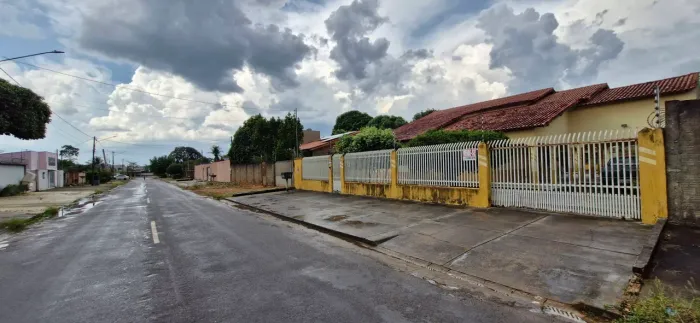 Vendo Casa com 550m2 - 19x38 (Ariquemes)