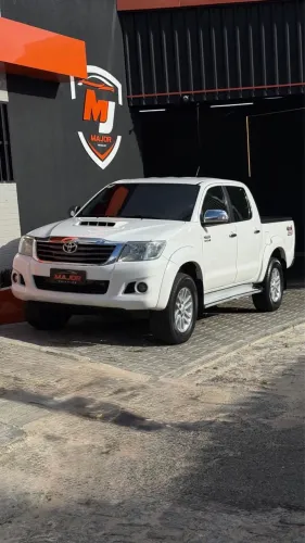 Toyota Hilux CD SRV D4-d 4X4 3.0 TDI Diesel AUT 2015