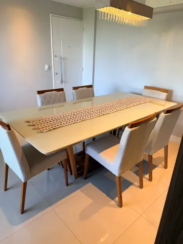 Mesa de Jantar 2,20 x 1,10 m + 6 Cadeiras - D? Casa Interiores