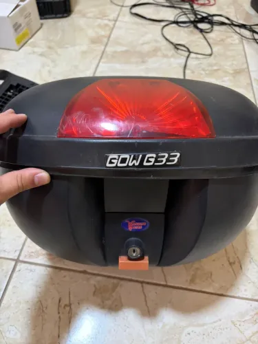 Baú com suporte e churrasqueira para 160
