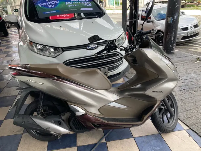 Honda pcx dlx 2022 prata
