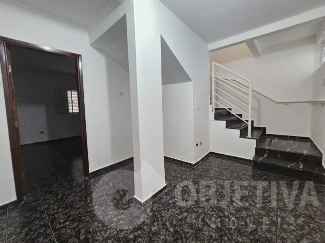 Casa para aluguel, 4 quartos, 1 suíte, 2 vagas, CENTRO - UBERLANDIA/MG
