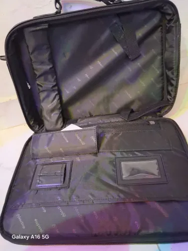 Vendo uma mala notebook