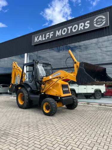 Retroescavadeira Randon RK 406B 4x4