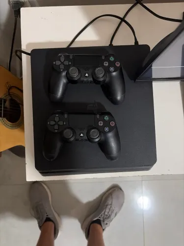 ps4 slim 