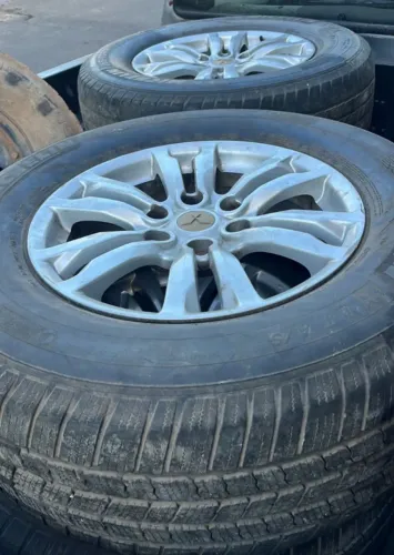 Rodas Aro 18 com pneus
