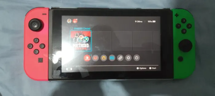 Console Nintendo Switch (v1) - Bloqueado, com jogo