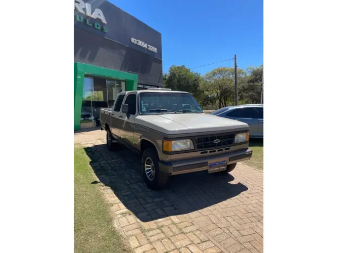 Chevrolet D-20 S / Luxe 3.9/4.0 Diesel 1986