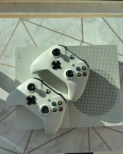 XBOX ONE S 500GB?