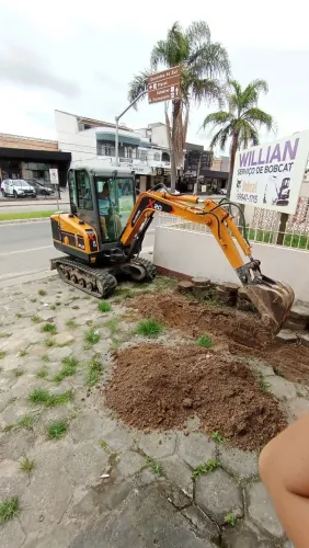 Mini escavadeira 245 hora novaa