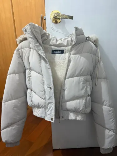 Jaqueta puffer cropped