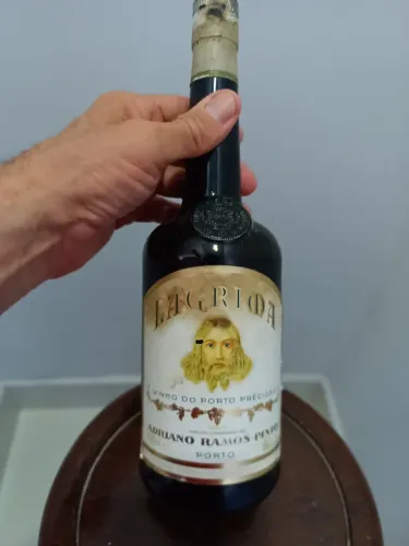 Garrafa de Vinho do porto lágrima 1997