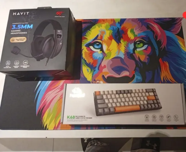 Teclado sem fio Freewolf k68 + headset gamer Havit Fuxi H5D + Mousepad gamer de brinde