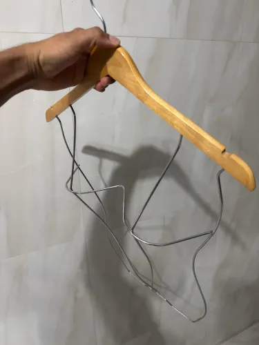 Cabide Silhueta 3D