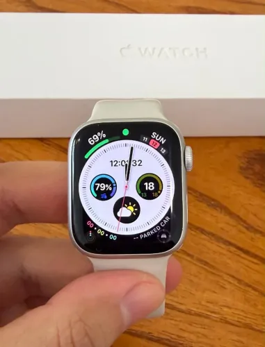 Apple Watch Series 8 GPS - Caixa silver aluminum & ceramic, 41mm - Condição Excelente