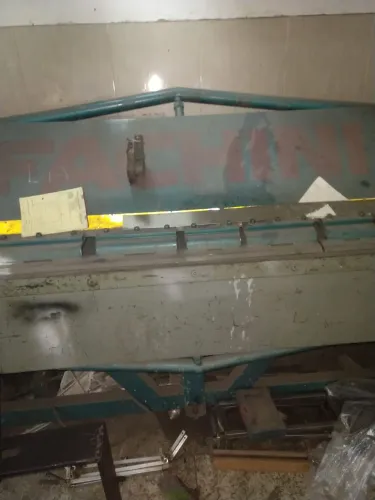 Dobradeira de chapa 2,00 MT. Com unha