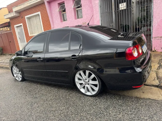 Volkswagen Polo Sedan 1.6 MI Total Flex 8V 4P 2013