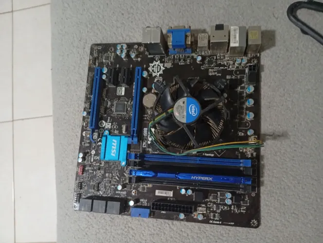 Placa mãe com processador i3 4 geração e memória de 8gb