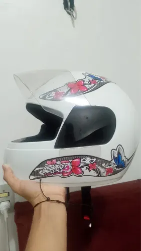 Capacete 50,00