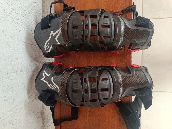 Joelheira motocross Alpinestars
