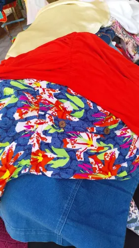 Roupas sortidas