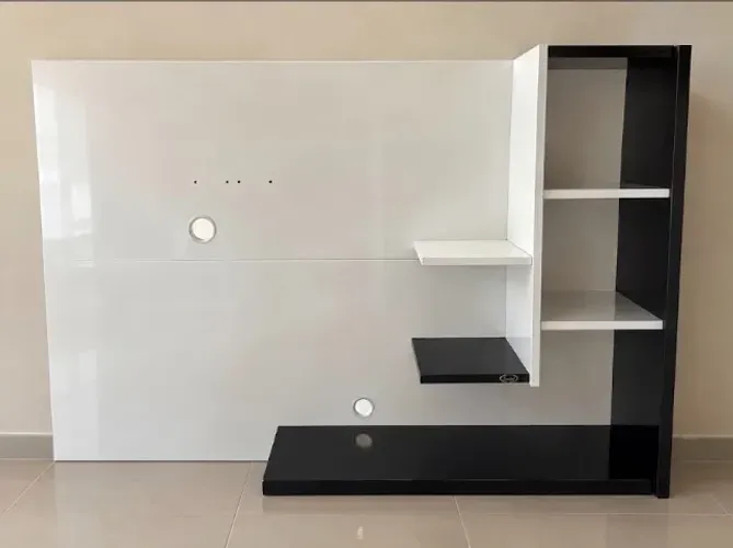 Painel de TV Com Prateleiras Simbal Branco e Preto