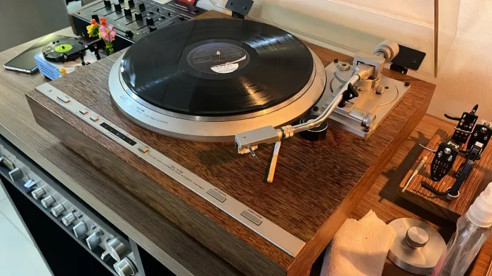 Toca disco JVC QL-y3f - japonês
