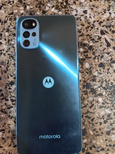 Moto g 22 pequena mancha na tela e um trincado mas ta normal