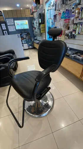 Cadeira Dompel para salão de beleza