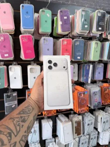iPhone 17 Pro Max LACRADO SILVER 