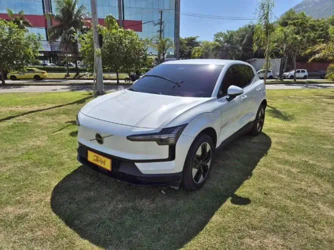 Volvo EX30 E60 Core (elétrico) 2025