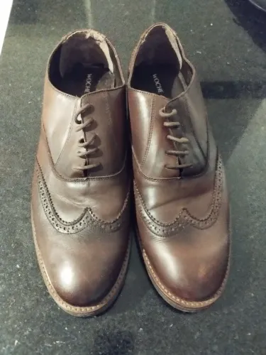 Sapato social 43/433 usado apenas uma vez em perfeito estado