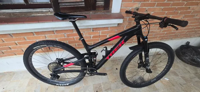Trek Top Fuel 9.9 Race Shop Limited / RSL - Carbono - Aro 29