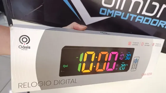 Relógio de Parede Digital RGB 32cm Cronômetro, Alarme, Calendário, Temperatura, Controle