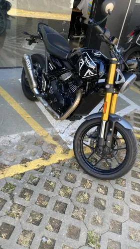 TRIUMPH Speed 400cc 4 meses de uso, 1819 km rodados
