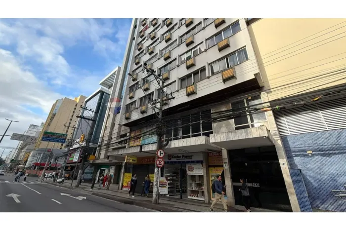 Studio Mobiliado para locação no Centro de Juiz de Fora