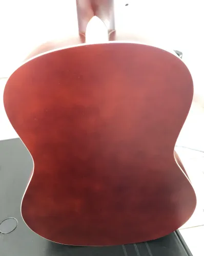 Vendo ou troco violão em estado de novo.