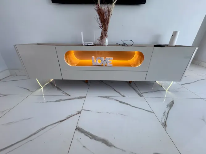 RACK / PAINEL PARA TV COM LED - MODERNO E ELEGANTE