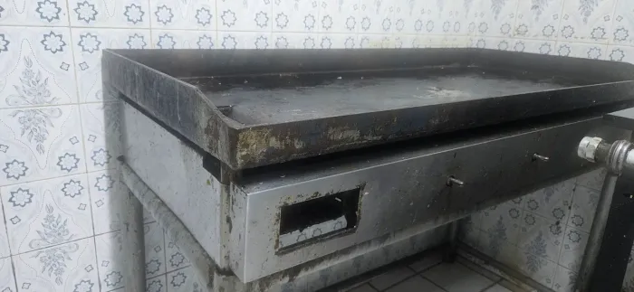 Chapa profissional para hambúrguer espetinhos e carnes