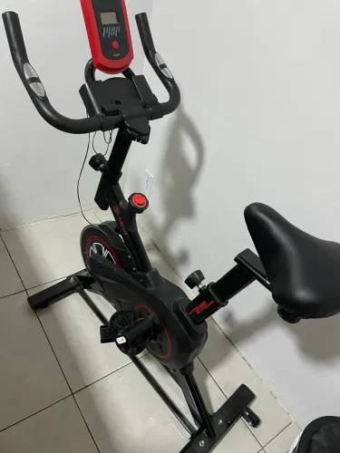 BICICLETA ERGOMÉTRICA