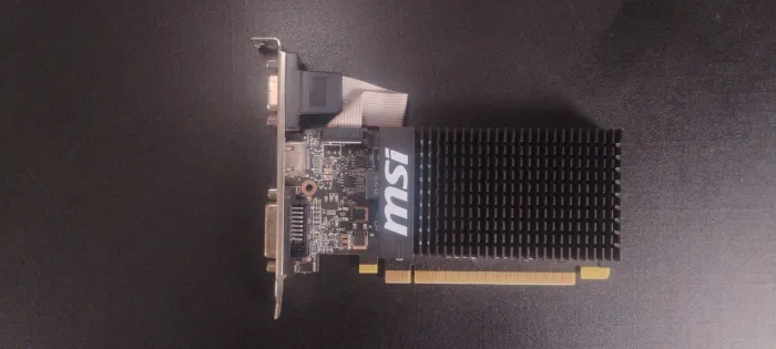 Placa de vídeo GT 210