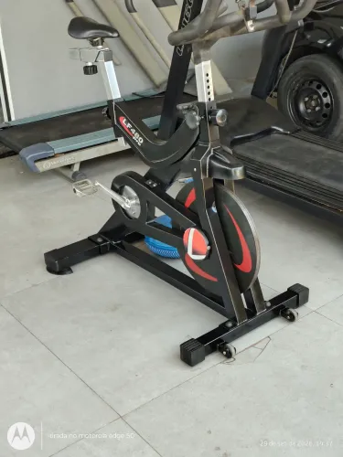 Bicicleta de spinning Divido em 10x sem juros