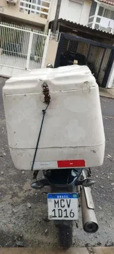 Baú de fibra com trilho
