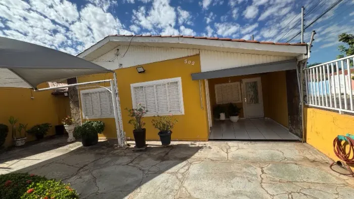 Casa no Bairro Boa esperança de esquina 