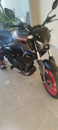 Vendo fz 15 2025 nova ainda pouco rodado